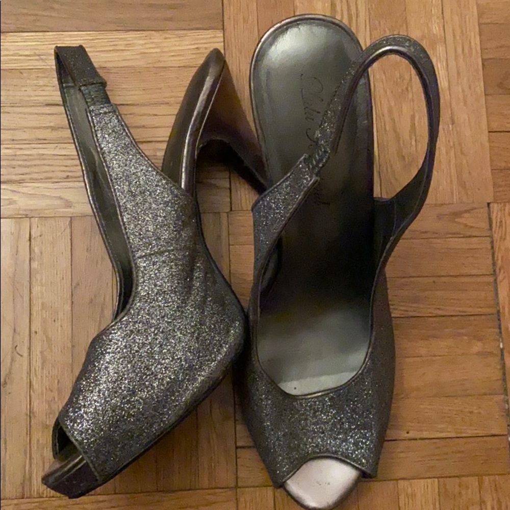 Grey Sparkled Heels